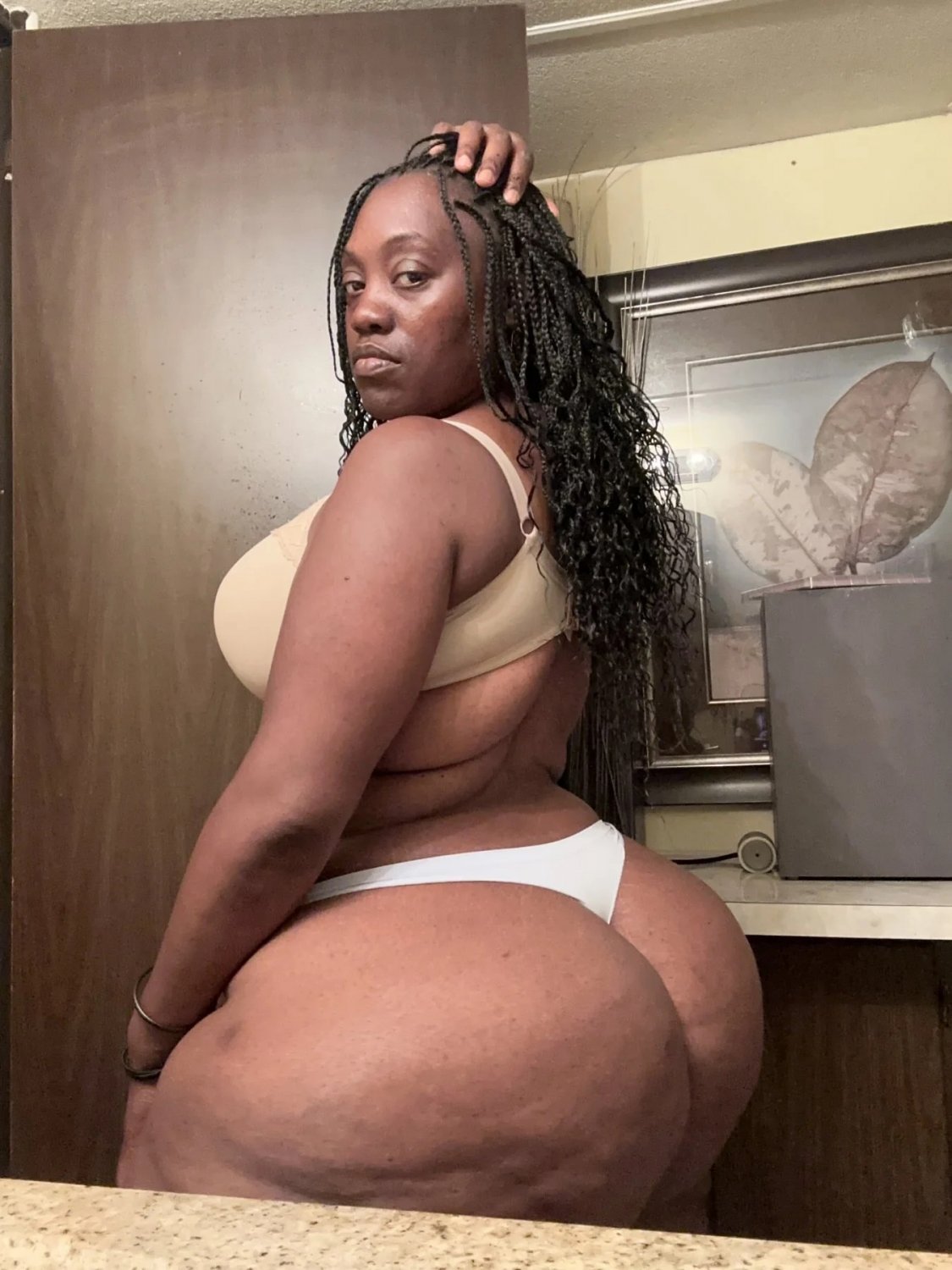 Black_BBWs_SSBBWs_huge_juicy_asses! 😈🍆💦😋 #dVeaV7Ol