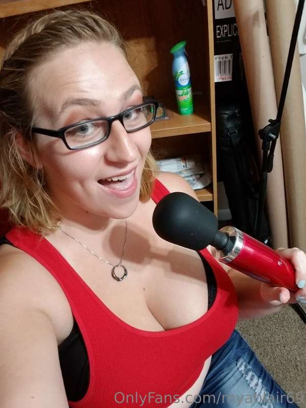Pawg milf with glasses #0wt2BTev