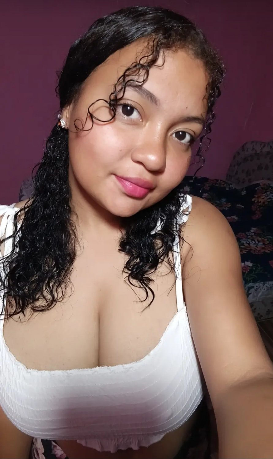 Hermosa morena chichona 😋🔥🔥🔥 #HyhvOrXG