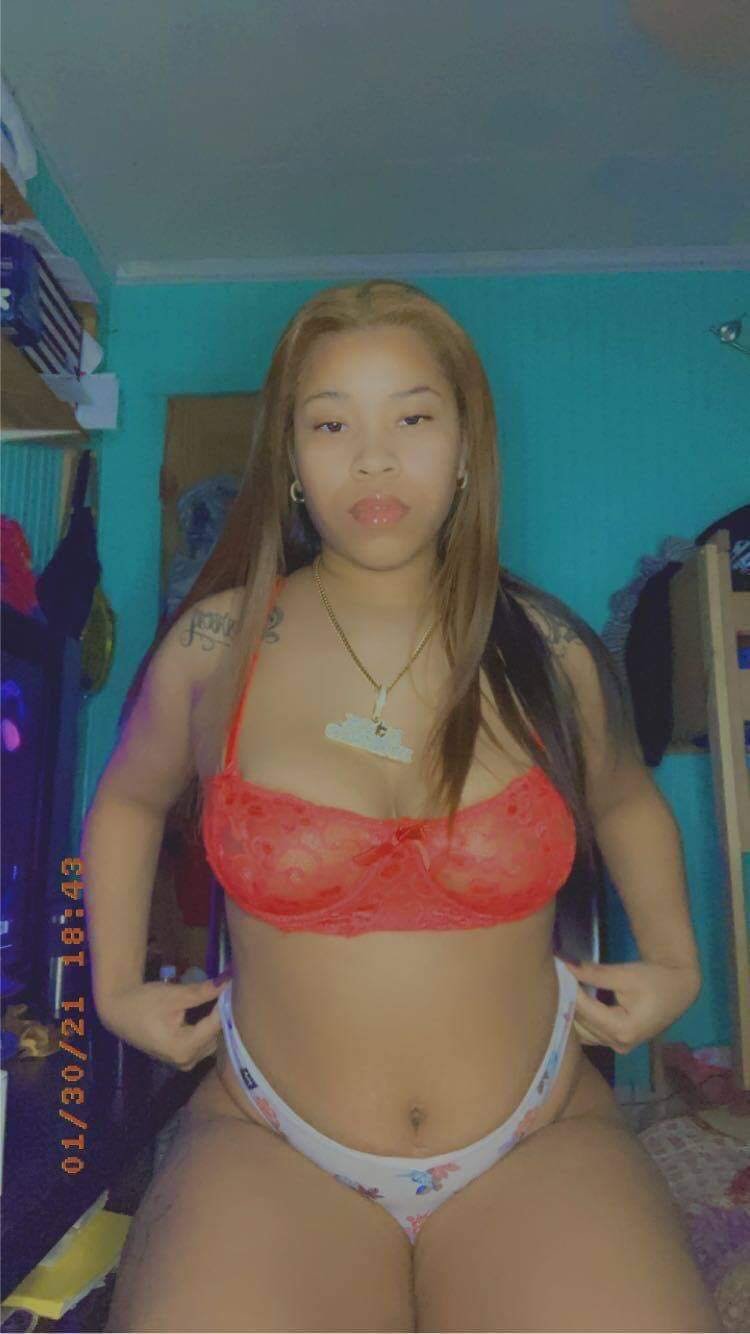 Pretty titties on this freaky slut #lY3RI1sM